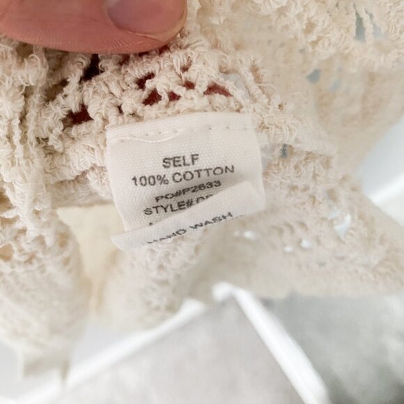 TIMING Crochet Top - Picture 5 of 7